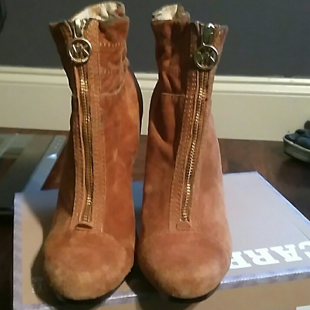 Ankle boots